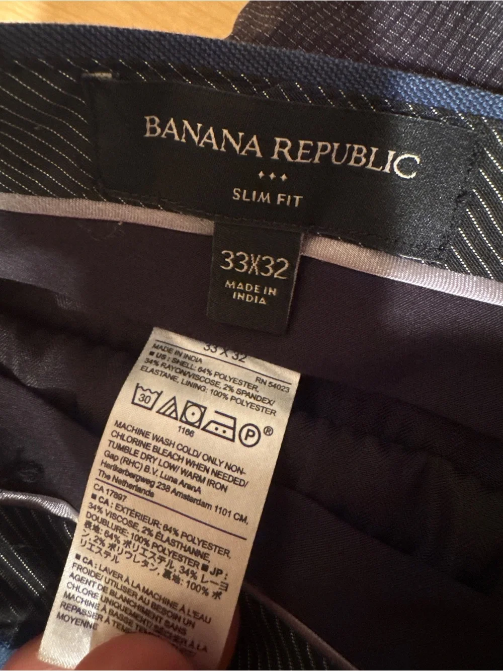 Banana Republic Men's Navy Sharkskin Suit - 42R Jacket, 33x32 Pant - Slim fit